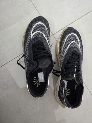 Tênis Nike ZoomX Streakfly - Tamanho 41