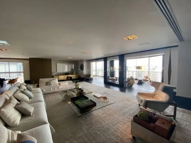 Cobertura com 5 Quartos à Venda, Vila Nova Conceição - São Paulo