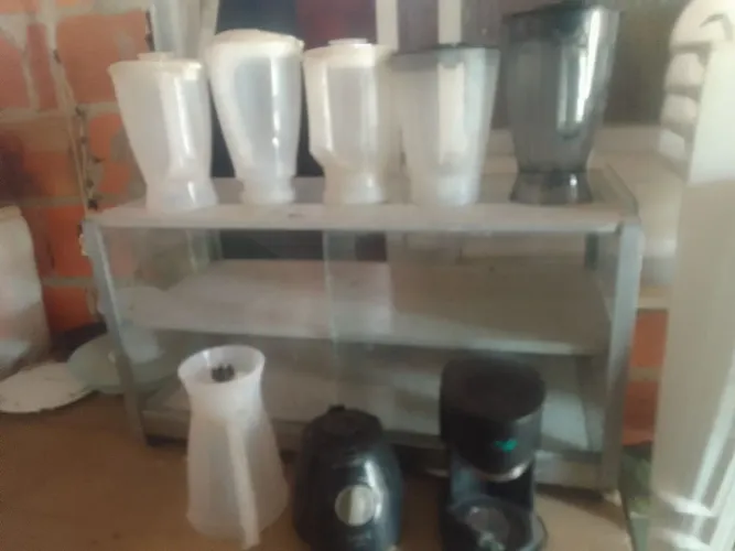 Vende copos e motor de cafeteira