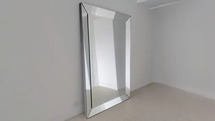Espelho Gigante de Chão Bisotê - Luxo e Amplitude (Estilo Artefacto)