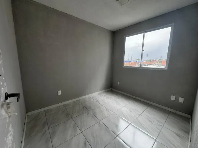 Apartamento com 2 Quartos par Repasse no Condomínio Bouganville