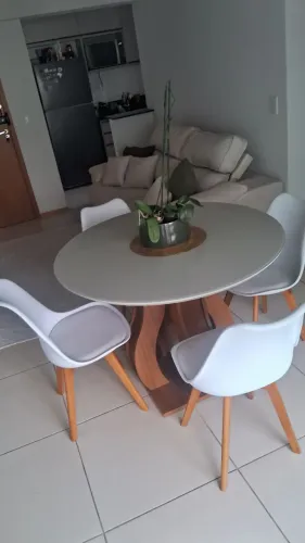 Mesa de Jantar Redonda 110cm Vidro/MDF 4 Lugares