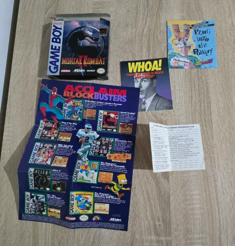 Somente caixa do Mortal Kombat 2 de game boy e panfletos