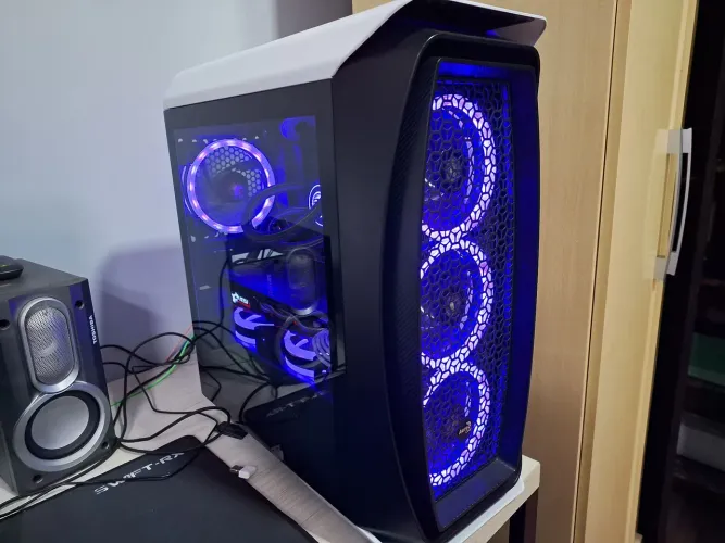 Gabinete Aerocool mini-tower