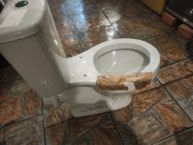 Vaso Sanitário Com Caixa Acoplada Deca - Saída Horizontal (Parede) + Mecanismo Hydra