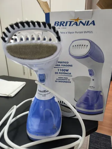 Passadeira a vapor portátil Britannia 1100W