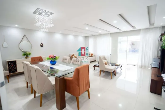 Recreio dos Bandeirantes | Casa de Condomínio 4 quartos, sendo 4 suites