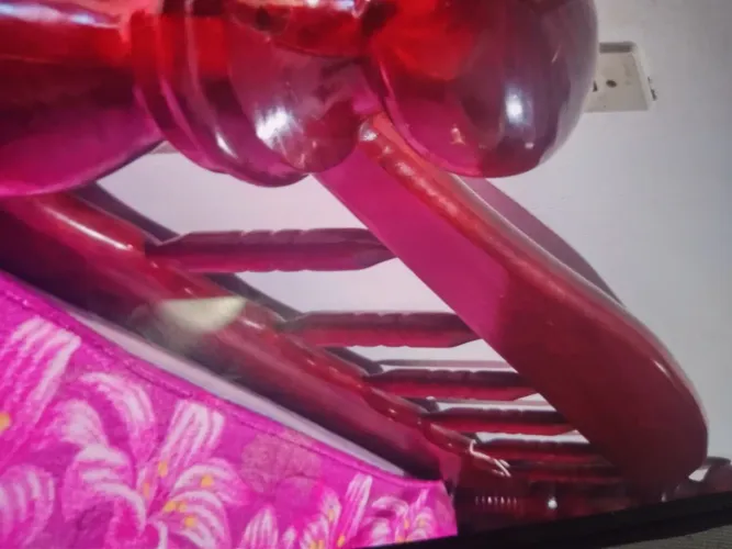 OPORTUNIDADE! Linda cama de casal, madeira maçiça.