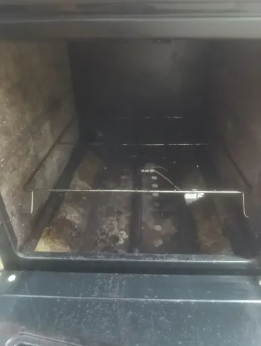 Fogão de 4 bocas funcionando com o forno também
