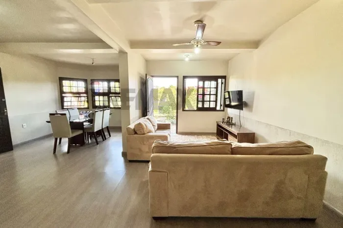 Sobrado à venda, 230m², 04 dormitórios, bairro Bela Vista, Canoas, RS