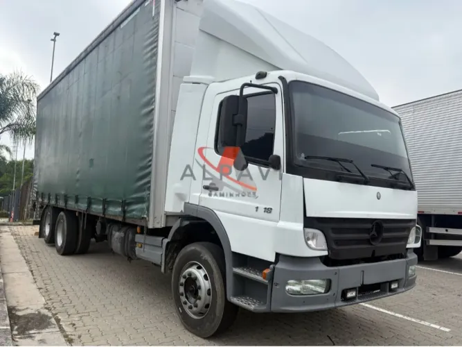 Mercedes Benz 1518 6x2 2005 Reduzido