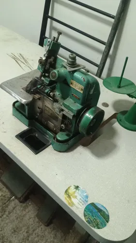 Máquina de costura 