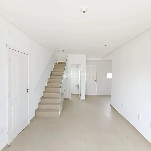 Imóvel Exclusivo com Vista para o Morro do Cambirela e 2 Suítes