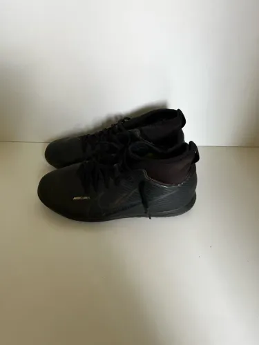 Chuteira Nike Mercurial 36
