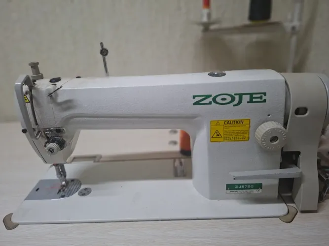 Maquina de Costura industrial Zoje