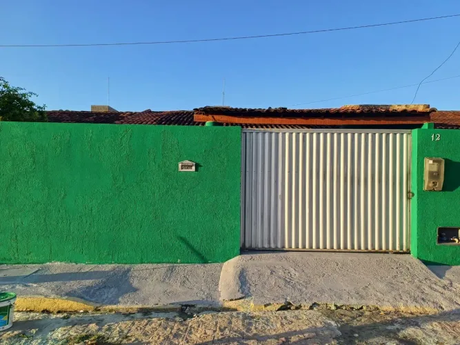 Vendo Casa Cond. Fechado Grande oportunidade