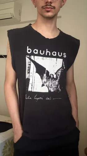 Regata Bauhaus | Estilo Gótico | Tamanho M