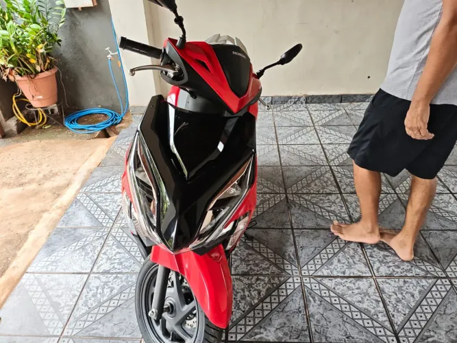 Vendo moto Honda biz elite 125 2023