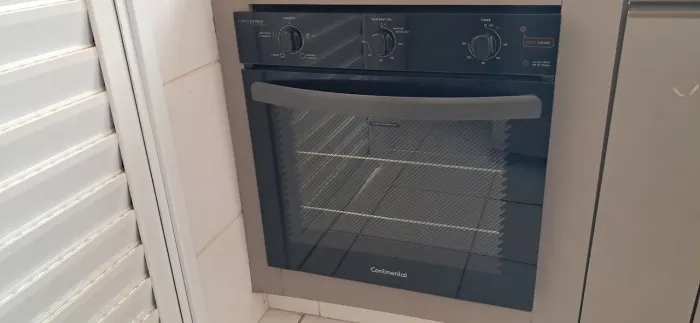 Forno Elétrico de Embutir Continental 80L