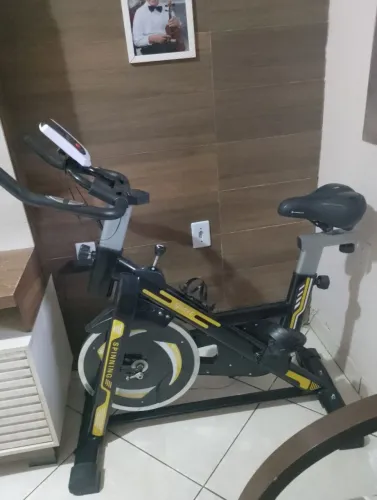 Bicicleta Ergométrica Spinning profissional Nova 