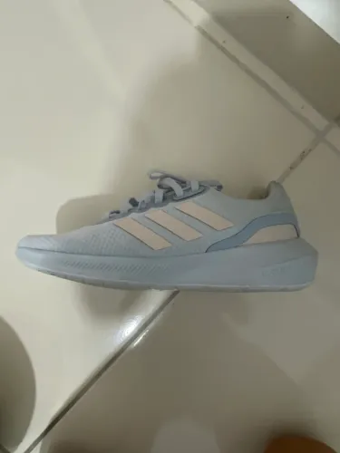 Vendo um tênis da adidas original novo usado 2 vezes o