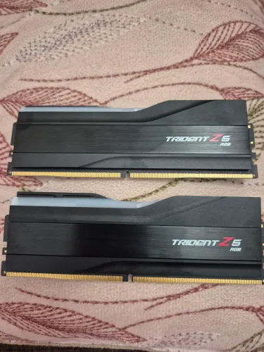 Memória RAM DDR5 G.Skill Trident Z5 RGB 8200hz 48Gb
