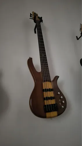 ContraBaixo D Oliveira-Luthier