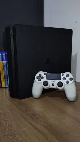 PS4 slim 