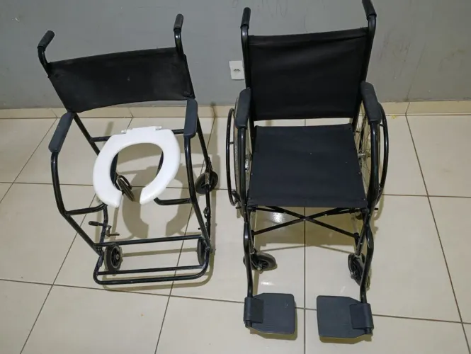 Cadeira de rodas e banho semi-novas