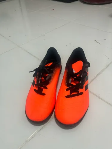 Chuteira Adidas Original tam 35