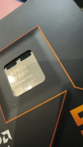 R5 8600g box