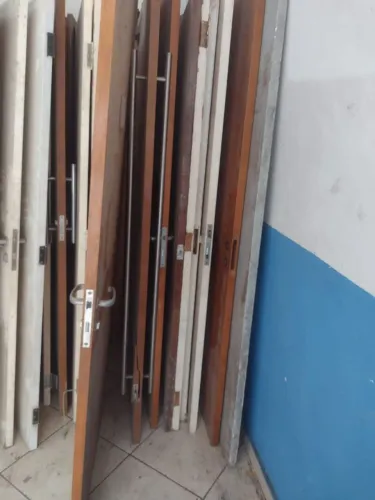 Portas residencial e escritório