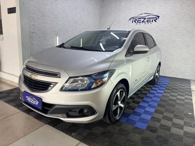 Chevrolet Onix Hatch LT 1.4 8V Flex Power Mec. 4P 2016