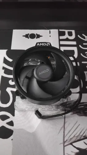 Air Cooler AMD Wraith Stealth para RYZEN até 65W - Novo - veio no meu Ryzen 7 5700