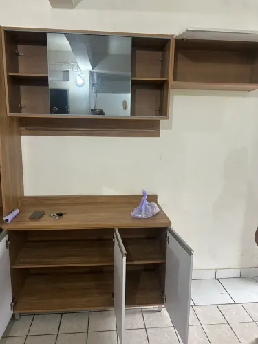VENDO ARMÁRIO DE COZINHA SEMI NOVO