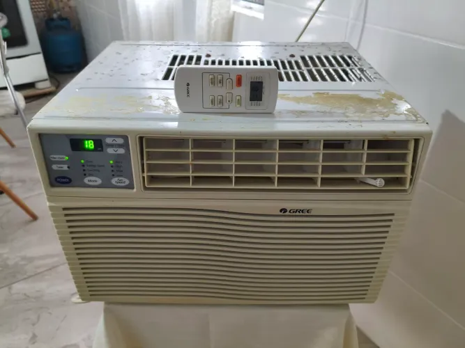 AR condicionado Gree 7.000 Btus, gelando bem.