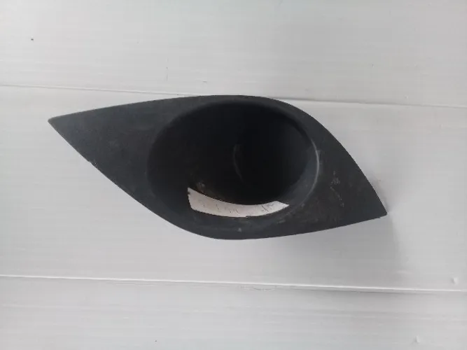 Moldura Farol Milha Palio Novo 2012 em Diante Preto Direita Cinza