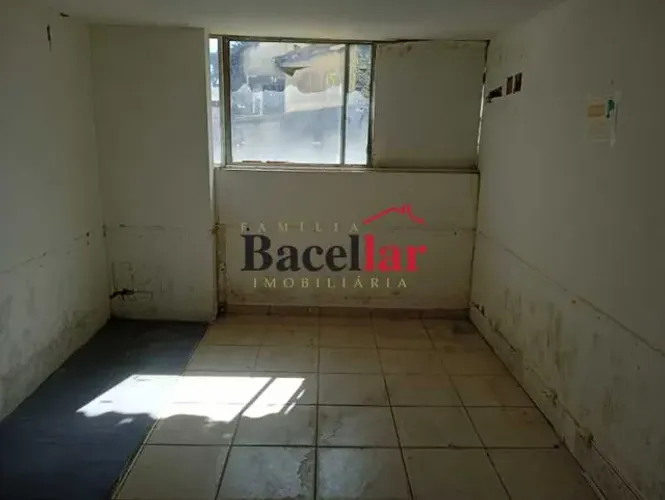 Sala - / Comercial / Centro