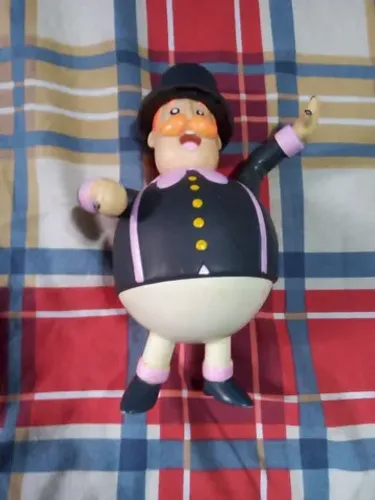 Boneco bita 16 cm material atóxico em ótimo estado sem avaria 