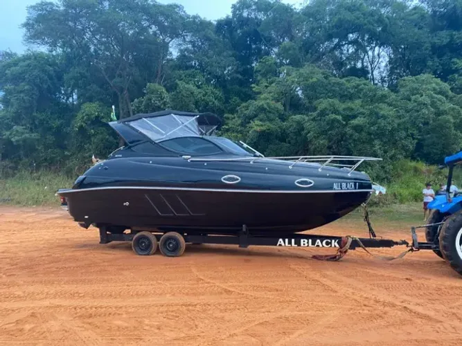 Lancha Cabinada Diamond 300 full 2011