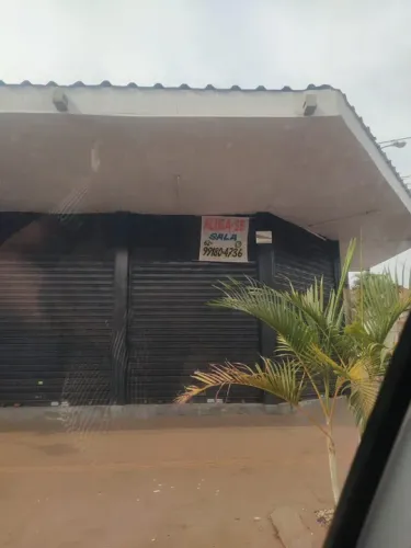 Sala comercial avenida 2 pistas. Próximo super Silva bairro São Carlos