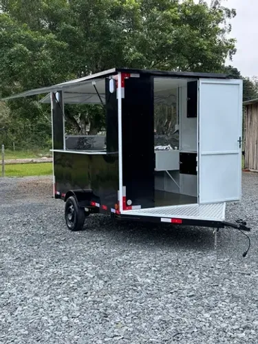SS Trailers (Food Truck) 0 Km