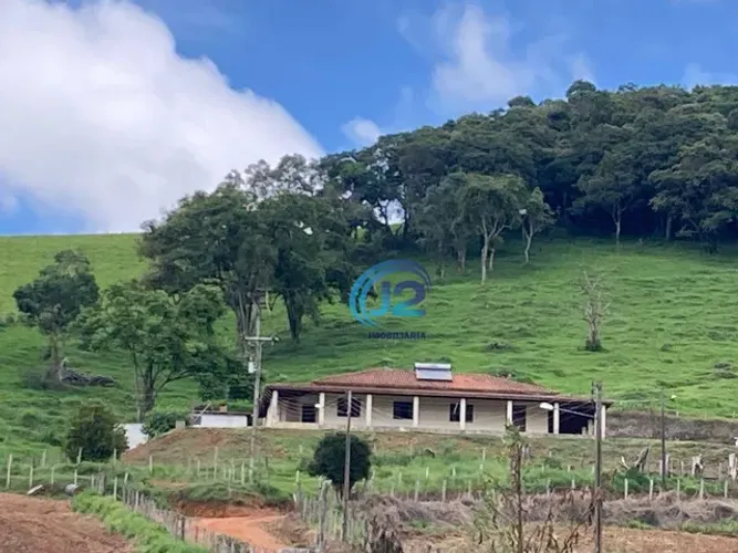 Sítio com 3 dormitórios à venda, 5 alqueires por R$ 1.699.000 - Zona Rural de Aguas da Pra