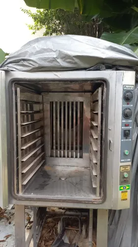 Forno combinado Pratika em ótimo estado 