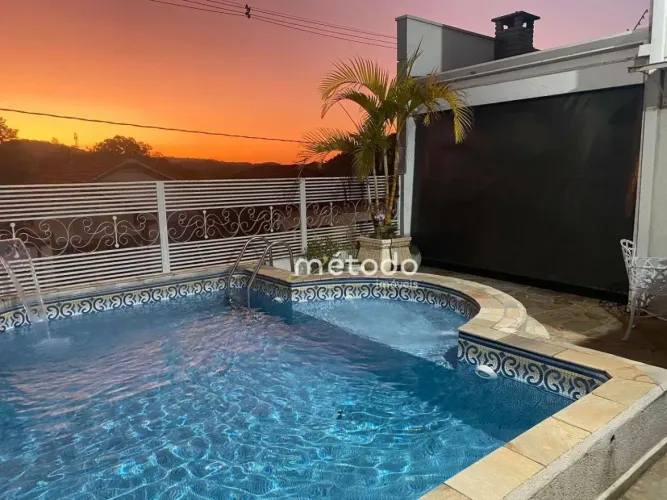 Casa à venda, 175 m² por R$ 3.500.000,00 - Nogueira - Guararema/SP