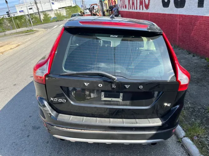 Sucata Volvo XC60 2.0 T5 2011 vendo peças