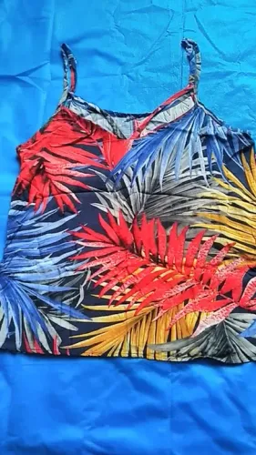 Camiseta alcinha detalhe decote m