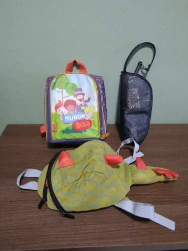 Kit 3 peças,com mochila dinossauro, mochila térmica Bita,porta garrafa térmico