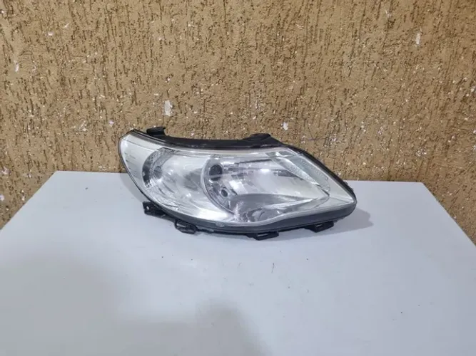 Farol direito Gol / Voyage / Saveiro G5 2008/2009/2010/2011/2012