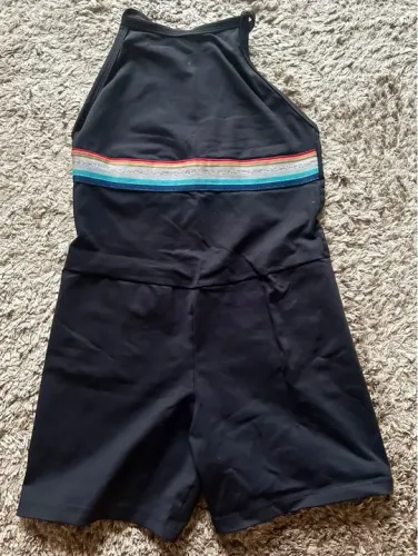 Macaquinho Esportivo DLK Feminino Preto com Detalhe Colorido